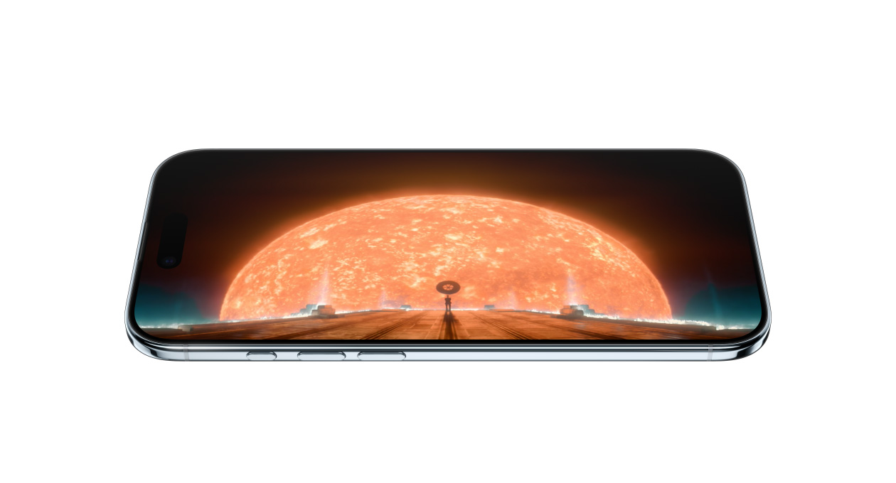 iPhone Air, face avant, vue latérale, image fixe d’une scène de la série Fondation sur Apple TV